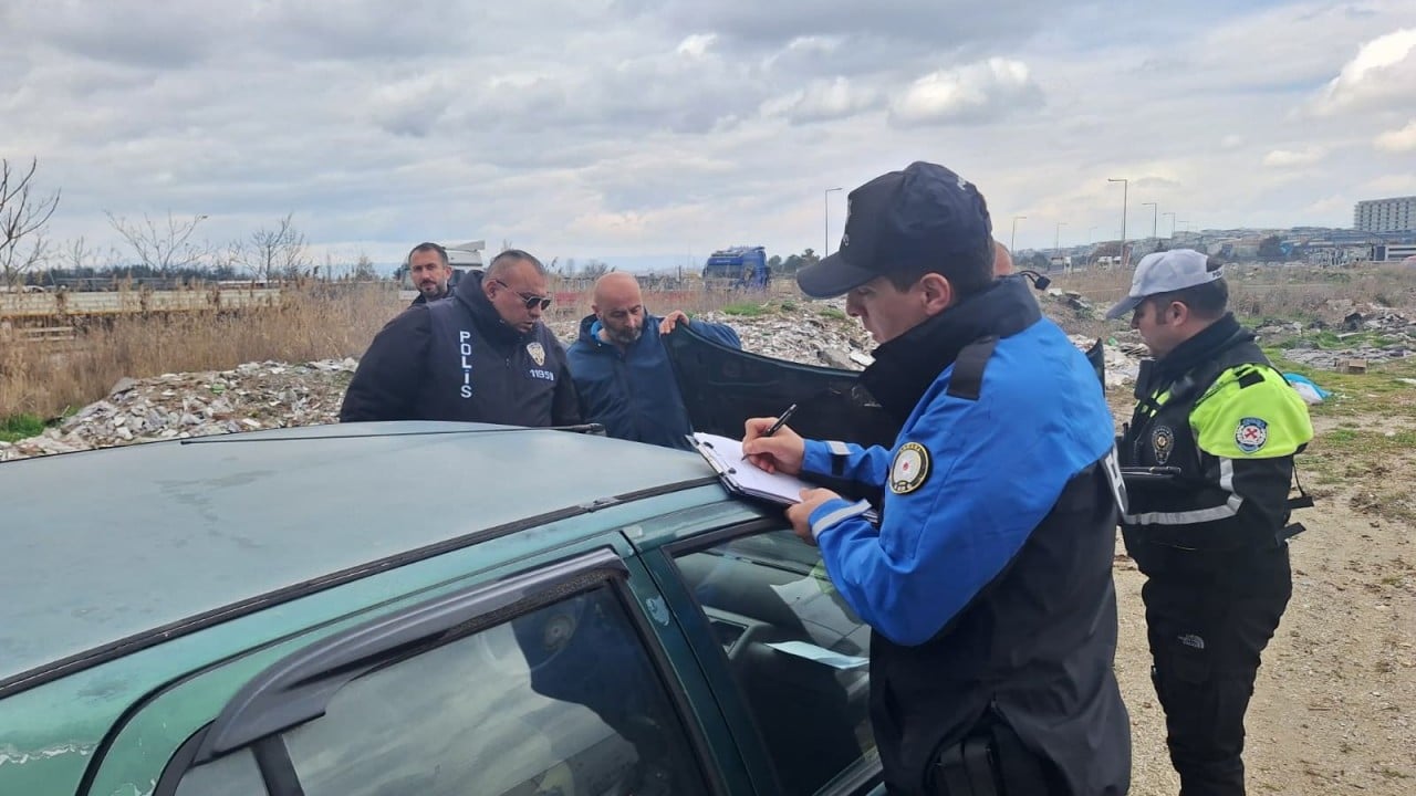 Foto - 2420 araç tespit edilip satıldı Hurda araçlar ekonomiye kazandırıldı