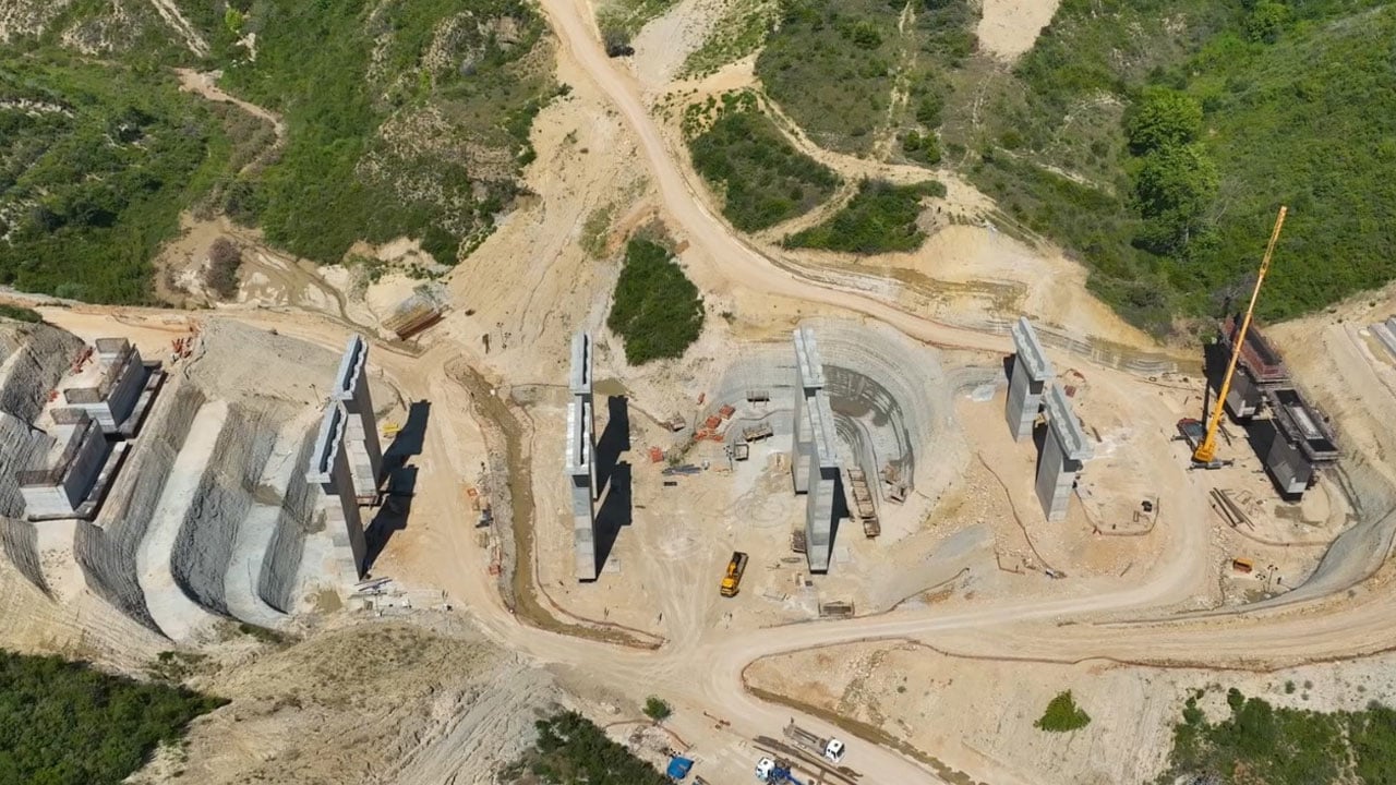 Foto - 2.5 saatlik yol 36 dakikaya düşecek, yıllık 23 milyar lira cepte kalacak! Akdeniz’den Avrupa’ya kesintisiz uzanacak otoyolda çalışmalar hızlandı!