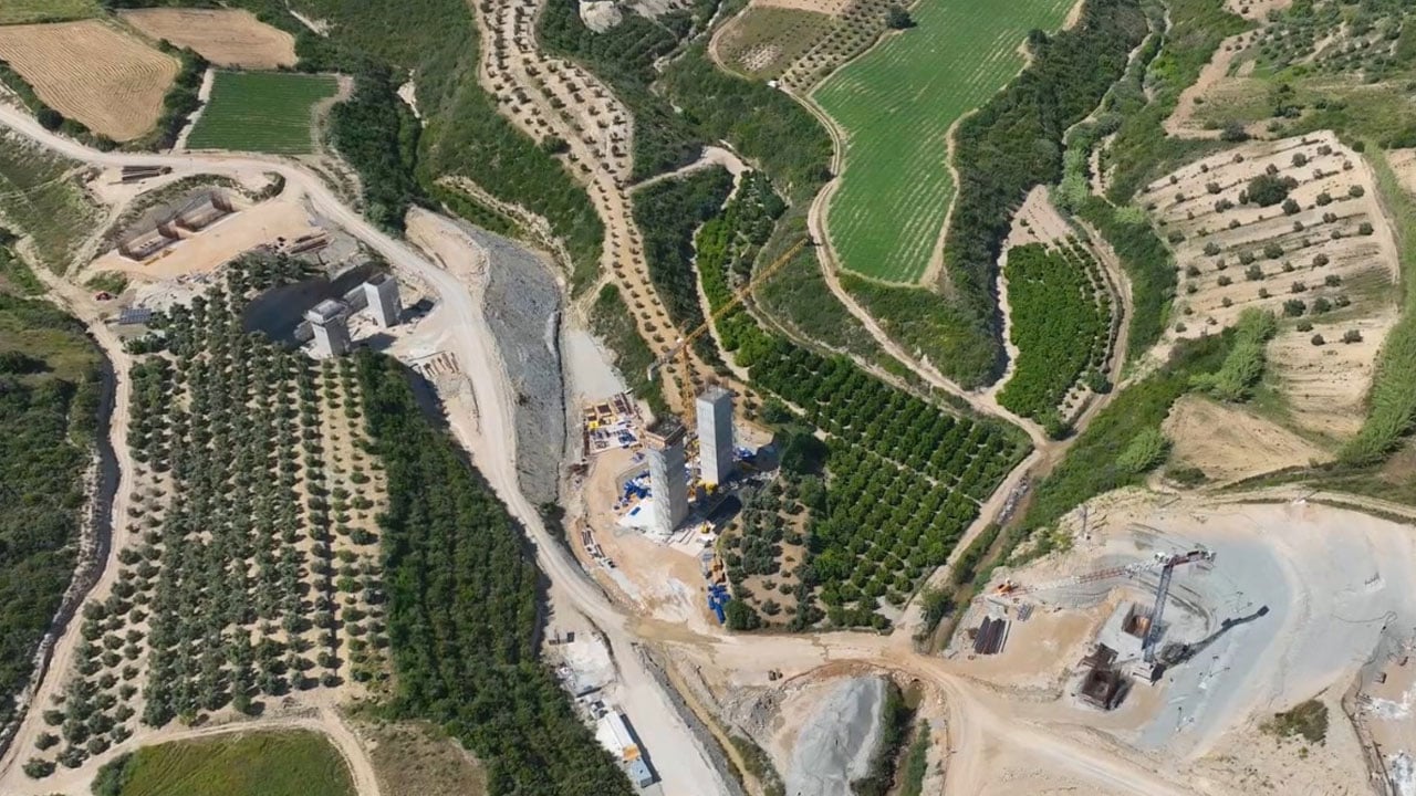 Foto - 2.5 saatlik yol 36 dakikaya düşecek, yıllık 23 milyar lira cepte kalacak! Akdeniz’den Avrupa’ya kesintisiz uzanacak otoyolda çalışmalar hızlandı!