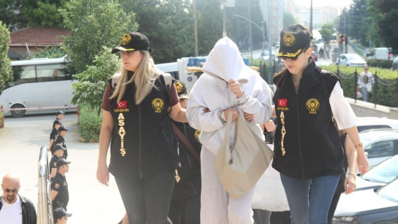 Foto - 26 kadın kurtarıldı Fuhuş çetesine polis baskını