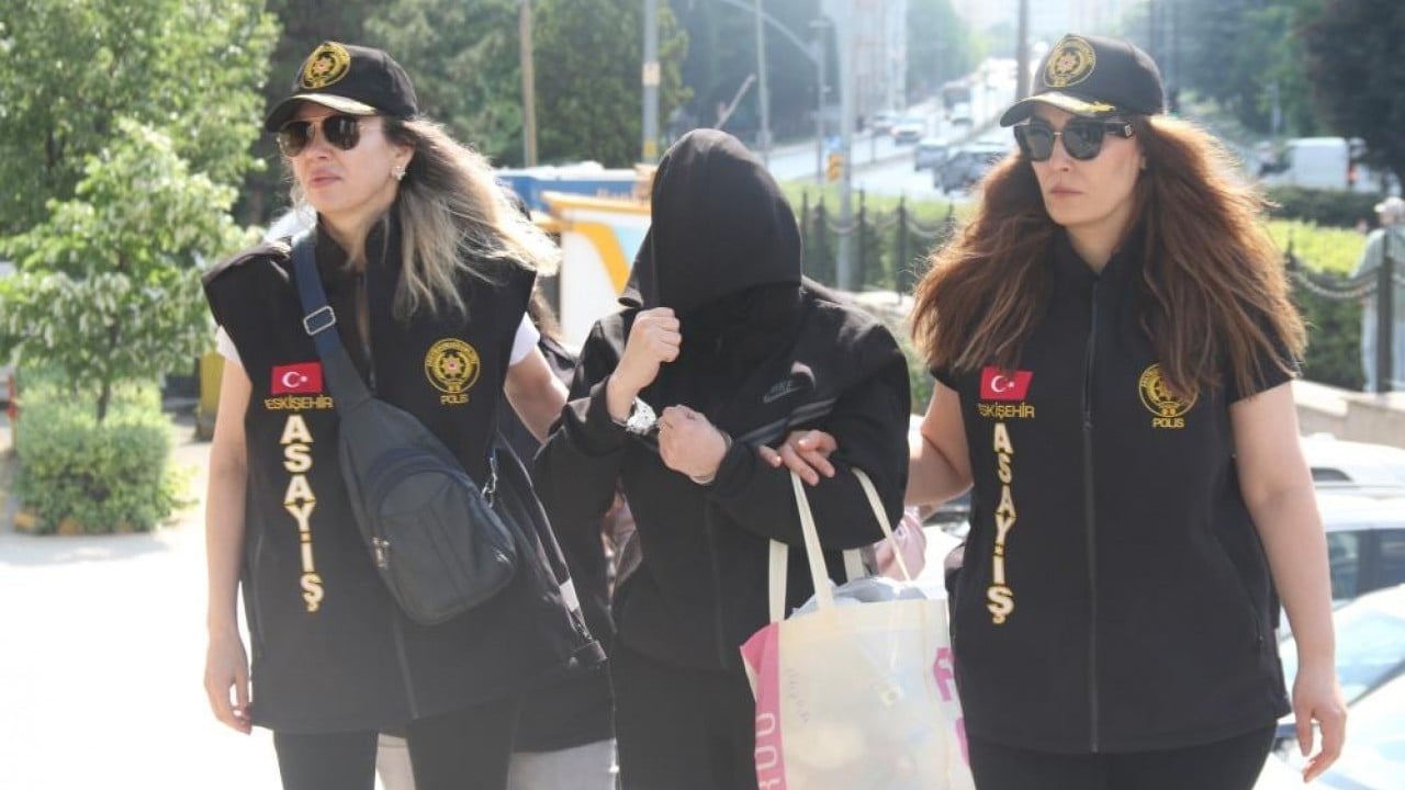 Foto - 26 kadın kurtarıldı Fuhuş çetesine polis baskını