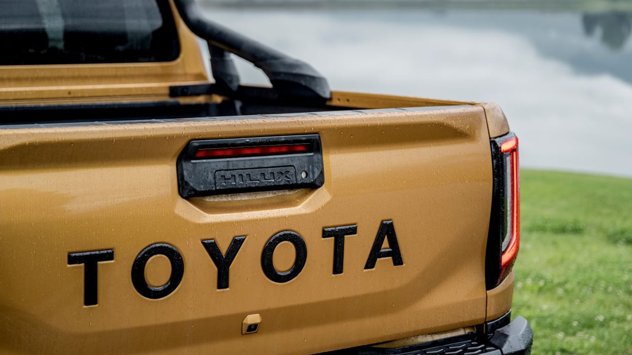 Foto - 27 milyonluk efsane Türkiye yolunda! Bu Hilux bildiğiniz Hilux değil! Pick-up tahtında yeni dönem başladı! 
