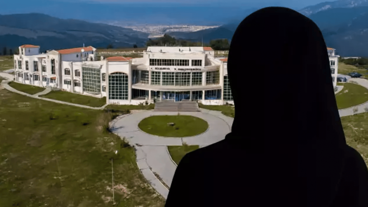 Foto - 28 Şubat zihniyeti yine hortladı: Akademide skandal olay! Meslektaşının başörtüsüne dil uzatan alçak profesöre dava