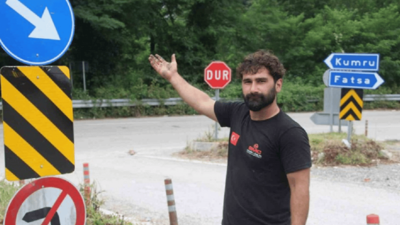 Foto - 29 tabela, sürücülerin kafasını karıştırdı! Bu kavşağa ilk kez giren şaşırıyor