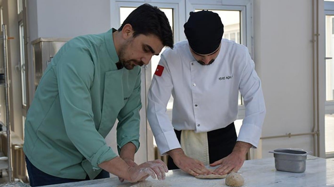 Foto - 3 bin yıllık ballı arpa ekmeği tarifi