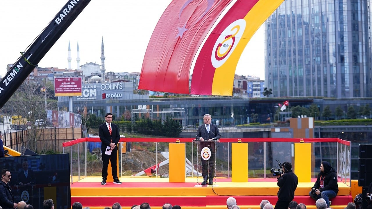 Foto - 3 gün daha bekleyemediniz mi? 'Şampiyon Cim-Bom' sözleri sosyal medyada viral oldu...