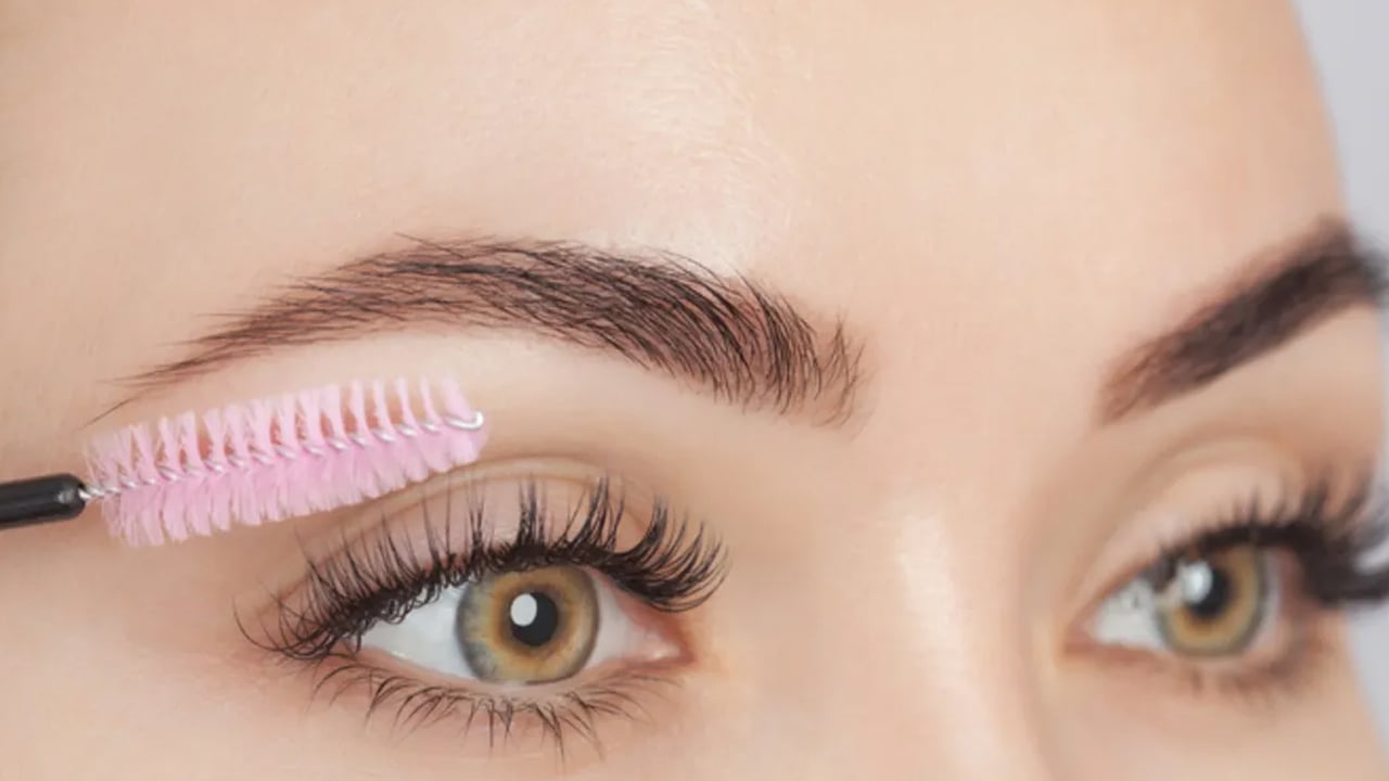 Foto - 3 günde kirpiklerinizi uzatacak yöntem! Uzun kirpik hayali peşinde olanlar: Bunlar en çok yardıma koştu! 