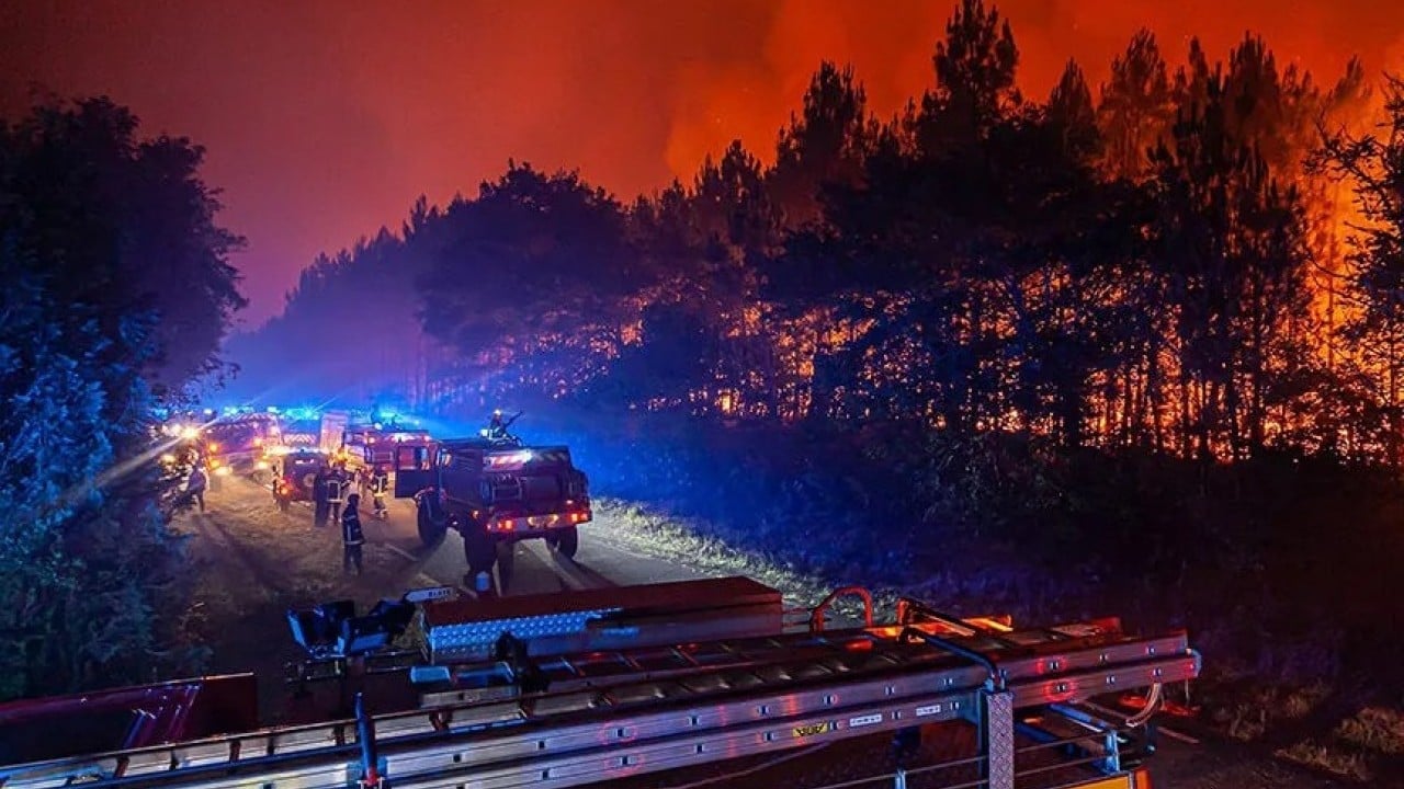 Foto - 3 günde yaklaşık 200 bin kişi tahliye edildi Fransa alev alev