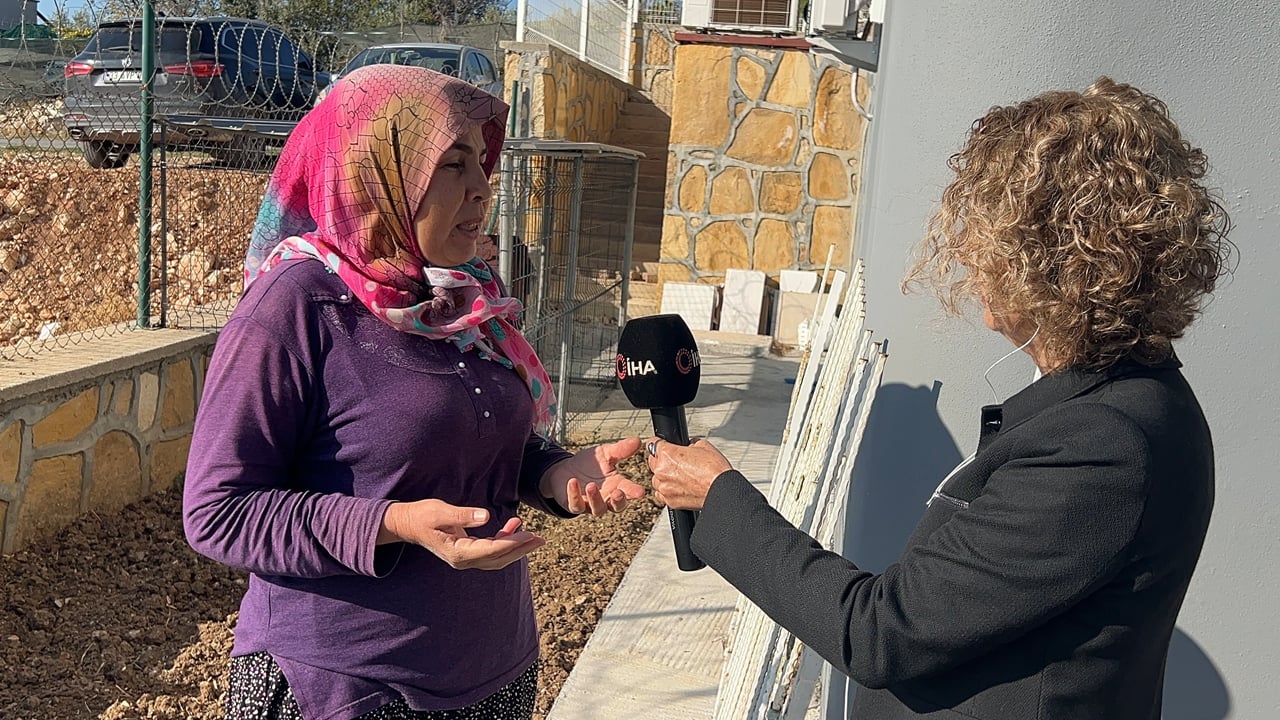 Foto - 3 katlı evine sokmayıp engelli kardeşini kulübeye kilitleyen abla: Ona çok iyi bakıyorum