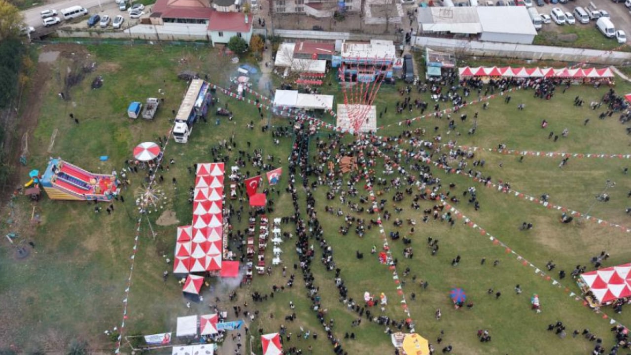 Foto - 3 ton ücretsiz dağıtıldı! Tekirdağ'da hamsi izdihamı