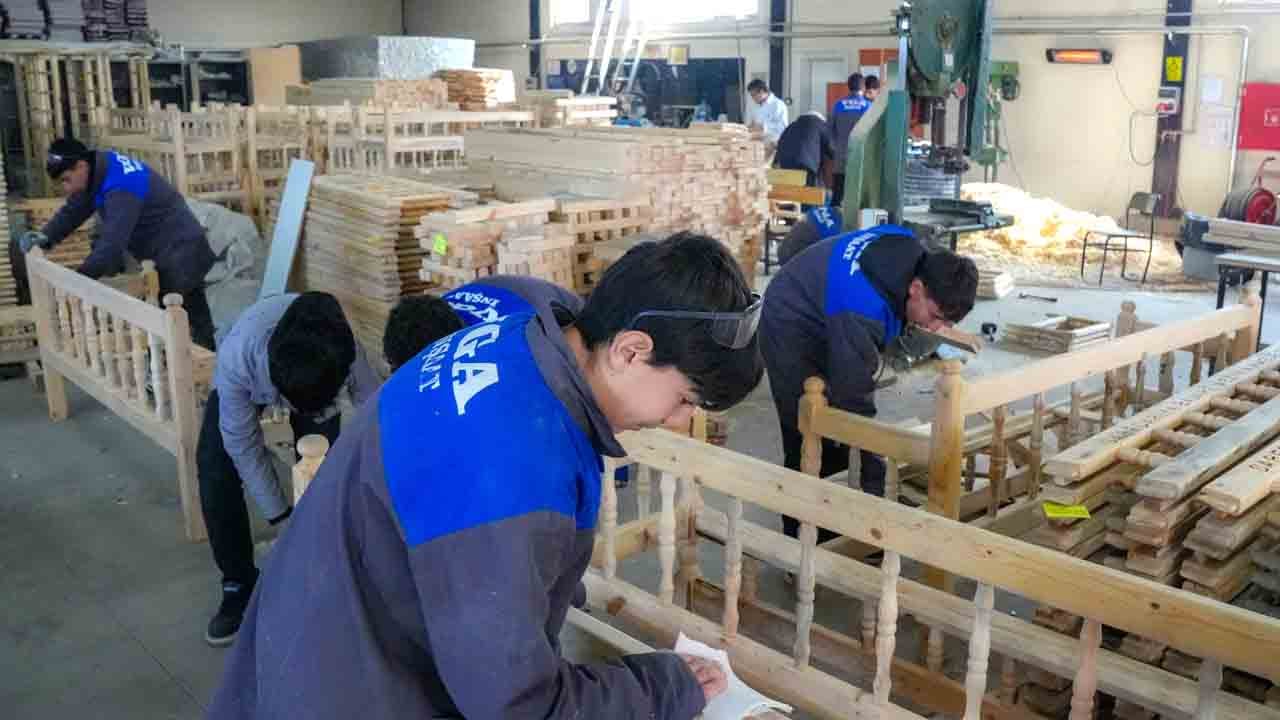 3 yılda inanılmaz ciro: Burası darphane değil lise