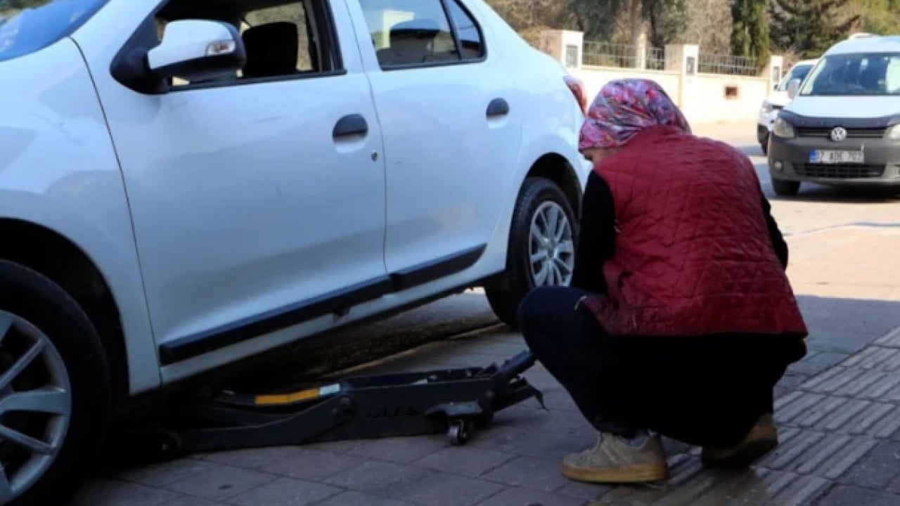 Foto - 30 yıldır bıkmadan yapıyor! Mesleğini duyan şaşırıyor!