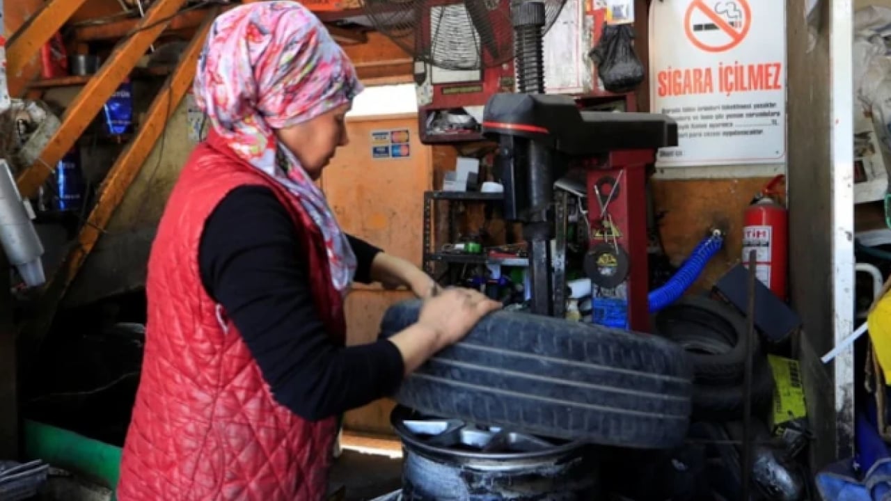 Foto - 30 yıldır bıkmadan yapıyor! Mesleğini duyan şaşırıyor!