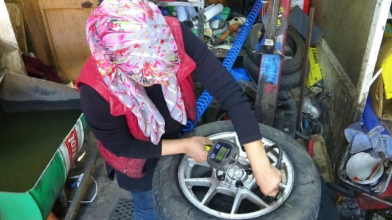 Foto - 30 yıldır bıkmadan yapıyor! Mesleğini duyan şaşırıyor!