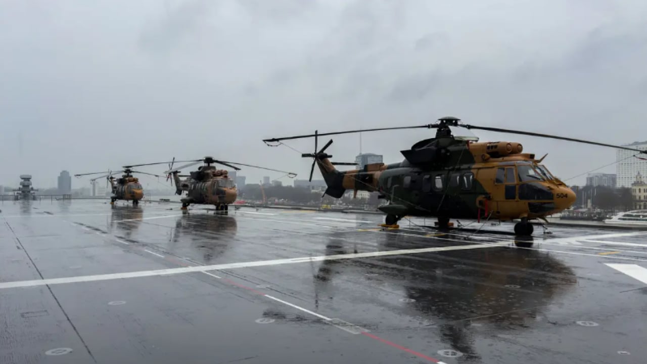 Foto - 30 yıllık pranga kırıldı! Mavi vatanın aslanı Avrupa’nın göbeğine çöktü