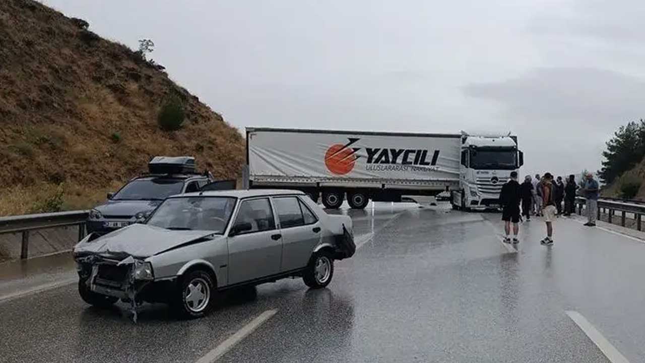 Foto - 32 araç birbirine girdi! Ölü ve çok sayıda yaralı var