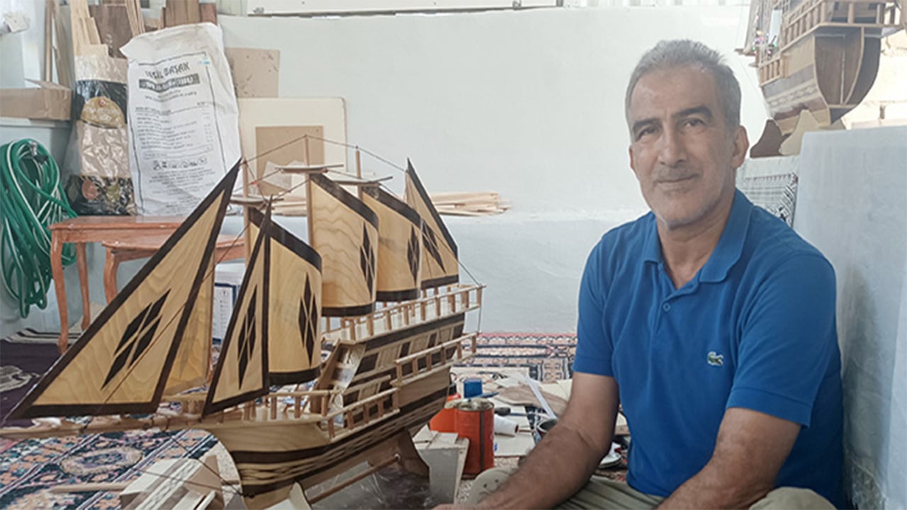 32 yıldır gemi maketi yapıyor