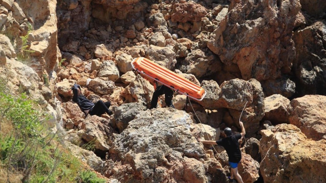 Foto - 35 metre yüksekten düştü Balık sevdası falezlerden uçurdu