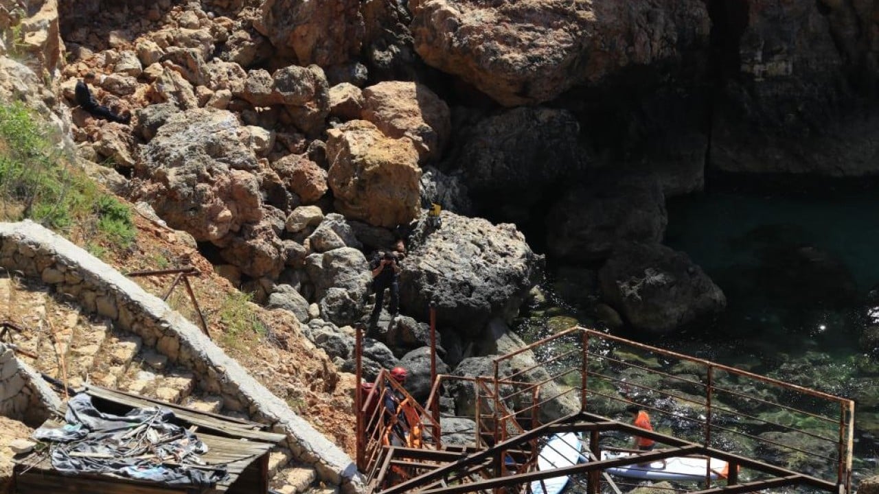Foto - 35 metre yüksekten düştü Balık sevdası falezlerden uçurdu