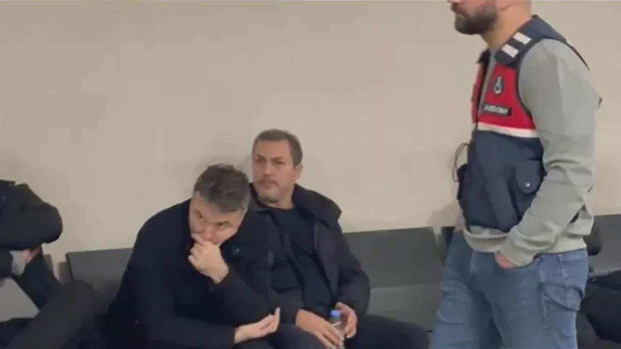 Foto - 35 yaşındaki kadın spikerden ‘Mehmet Akif Ersoy’ iddiaları! Okurken mideniz bulanacak