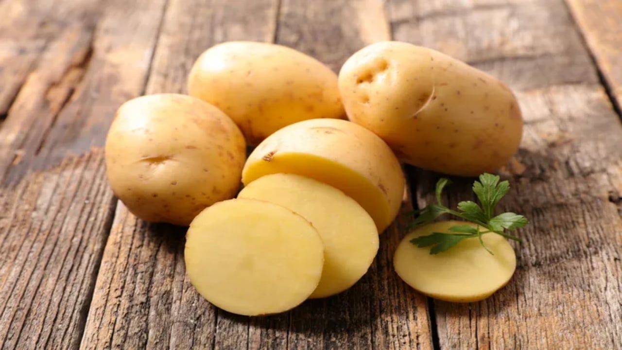 365 gün sadece patates yedi, sonucu görenler gözlerine inanamadı! Tam 50 kilo verdi ama asıl değişim başka