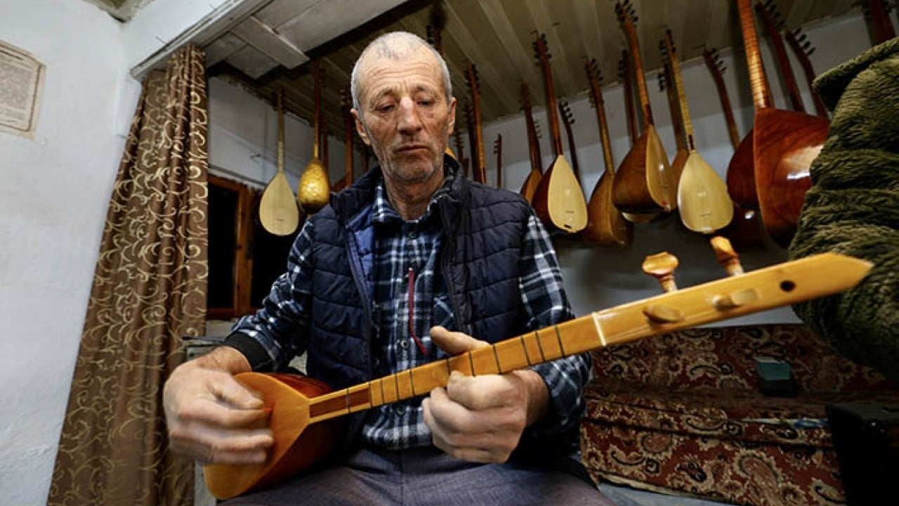 Foto - 37 yıldır ağaca ses veriyor