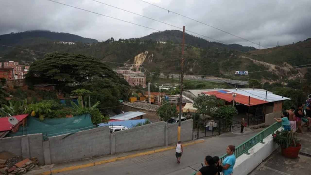 Foto - 39 saniye arayla iki devasa deprem! Venezuela'dan ilk bilanço geldi