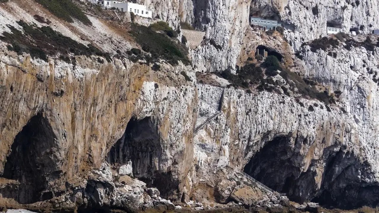Foto - 40 bin yıl kapalı kalan mağaraya girildi: Mühürlü bölümden çıkanlar herkesi şaşırttı