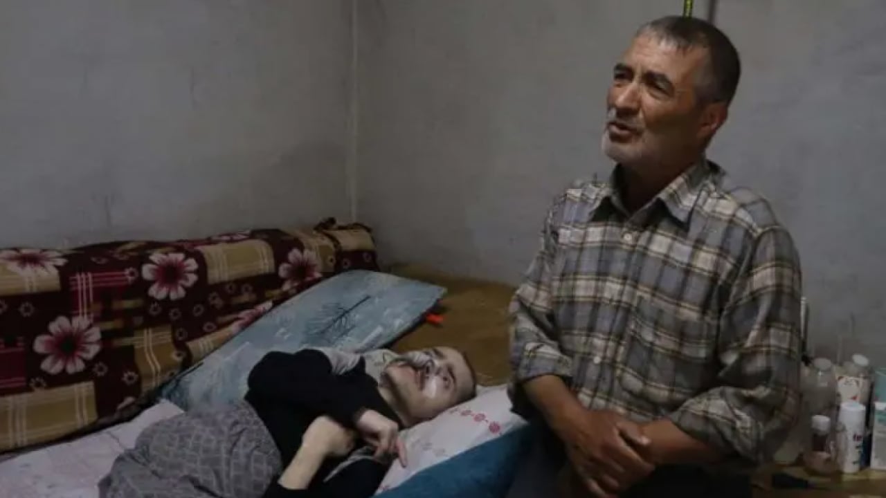 Foto - 40 yıldır oğluna bakan baba: Ben gittikten sonra ne olacak?