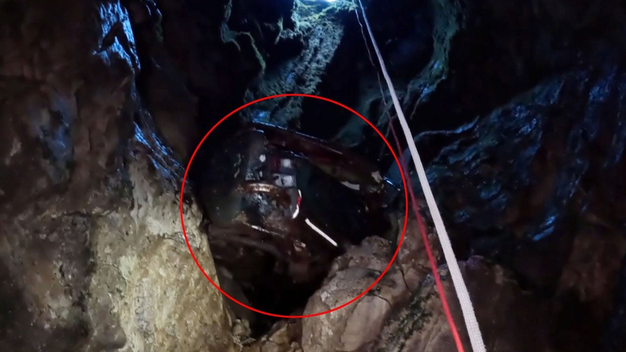 45 metre aşağıda çürümüş halde bulundu! Mağaranın dibinde akılalmaz görüntü