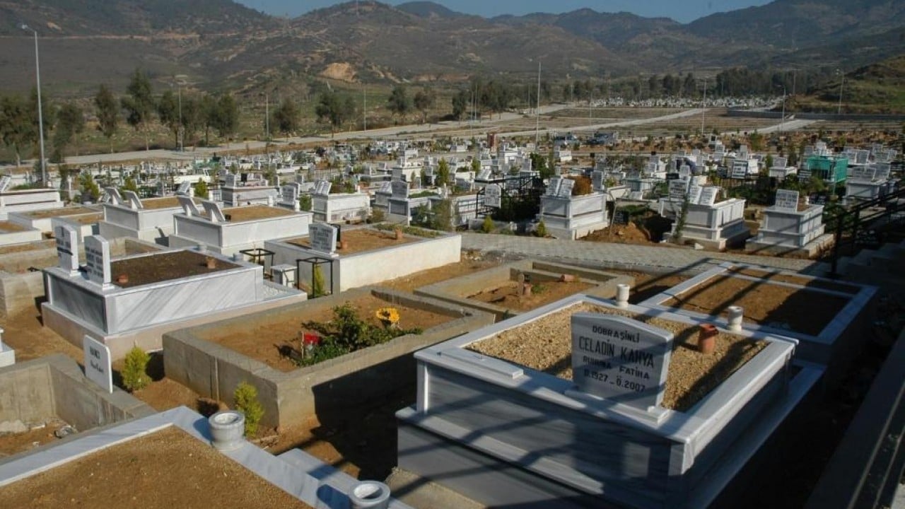 Foto - 4,5 milyonluk kentte mezarlıklar doldu! Belediye yeni mezarlık alanı açmak zorunda kaldı