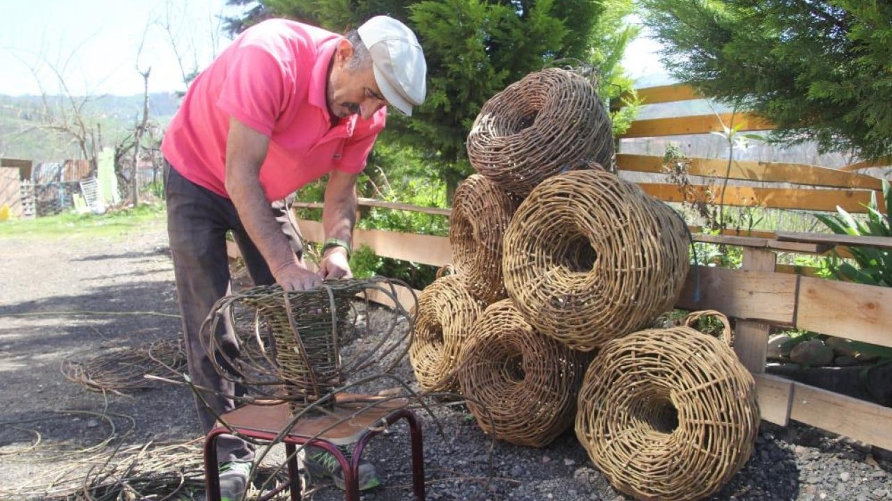 Foto - 45 Yıldır dağdan topluyor ilmek ilmek örüyor
