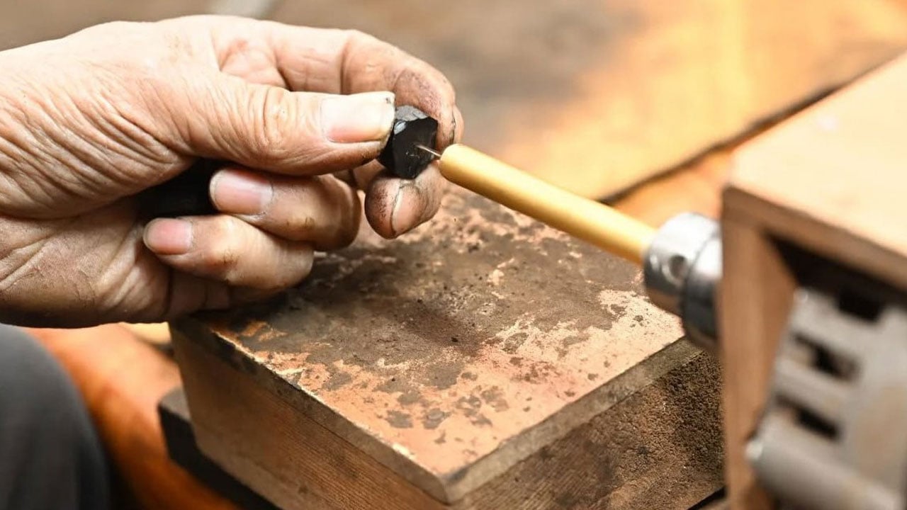 Foto - 45 yıldır sabırla işliyor! Bir ömür aynı tezgahın başında