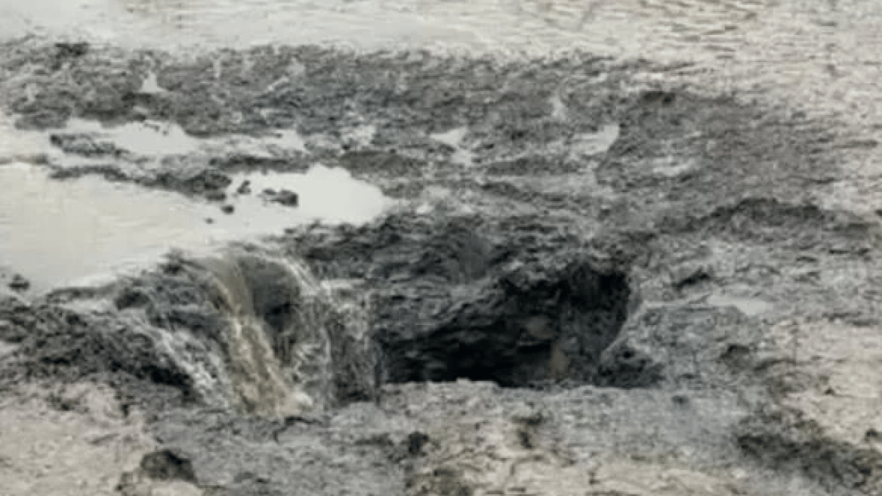 Foto - 46 yıl sonra gün yüzüne çıktı! Mahalleyi panikleten olay