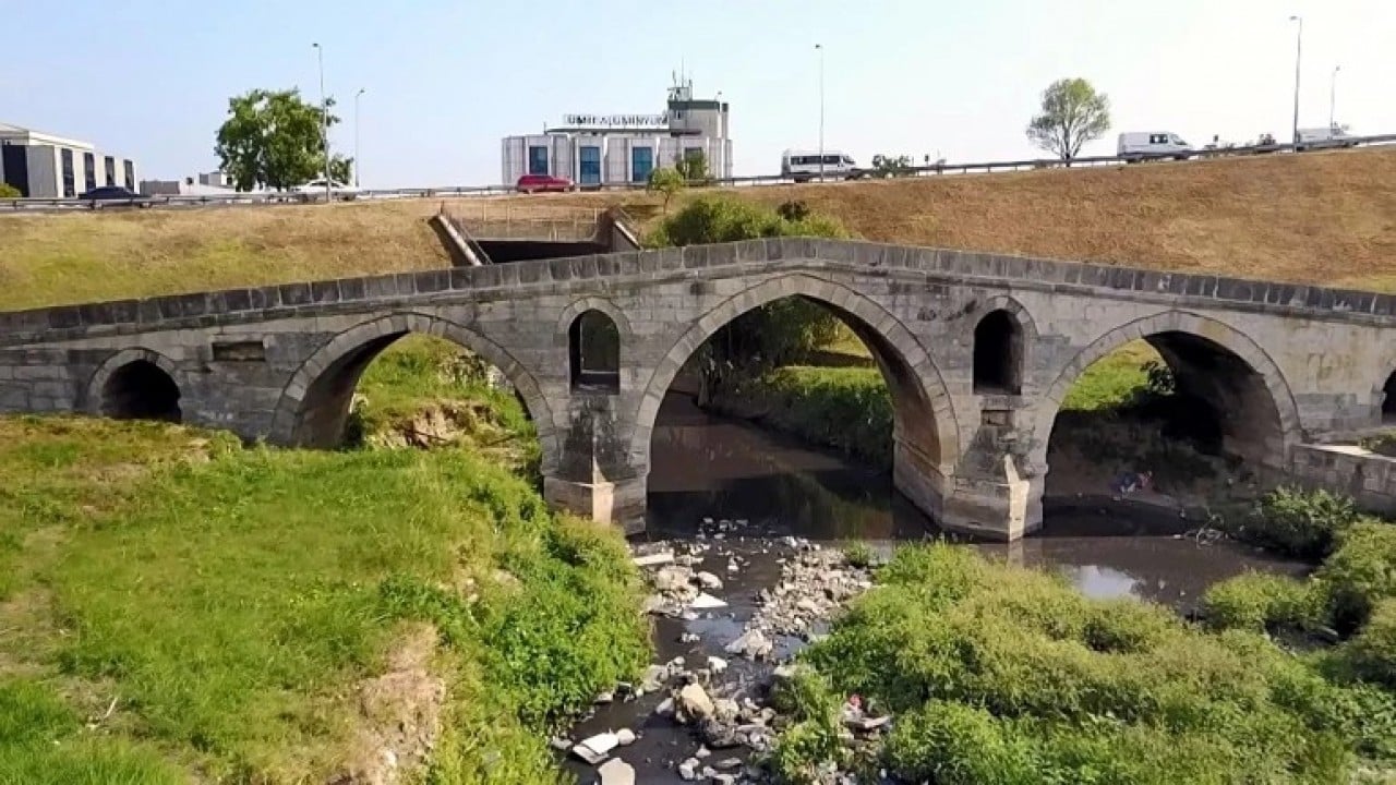 Foto - 470 Yıllık tarih çukura terk edildi!
