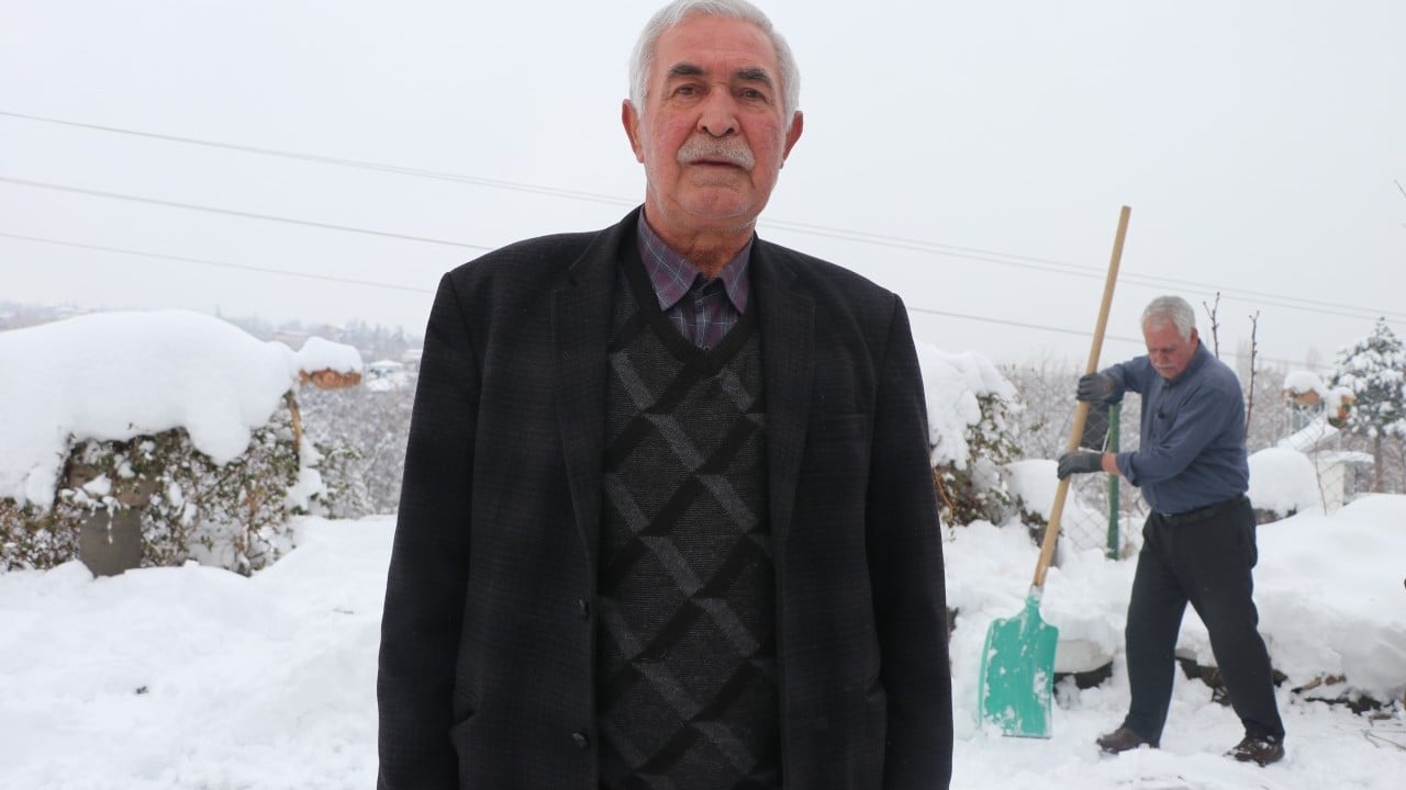 Foto - 5 asırlık buz gibi gelenek! Yaz sıcaklarına hazırlık için 7 metrelik kuyulara kar dolduruyorlar