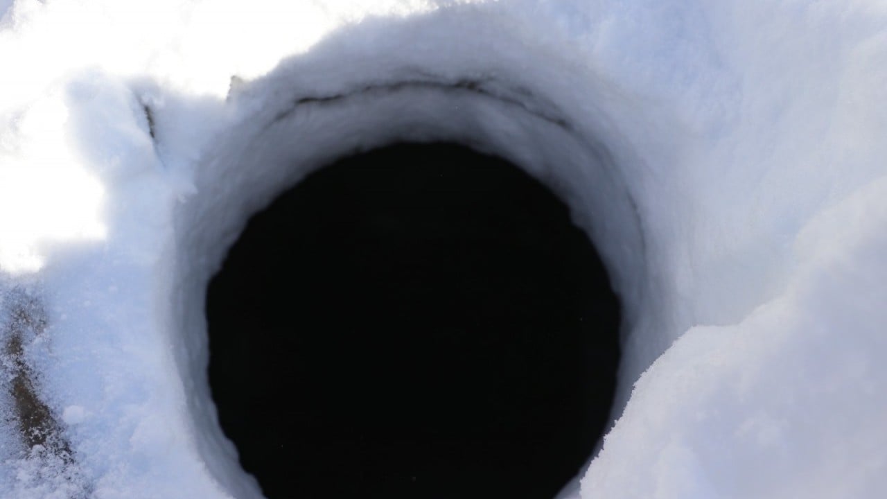 Foto - 5 asırlık buz gibi gelenek! Yaz sıcaklarına hazırlık için 7 metrelik kuyulara kar dolduruyorlar