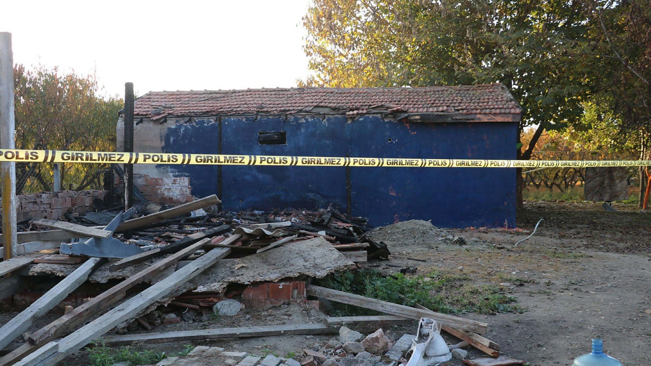 Foto - 5 çocuğunu yangında kaybetmişti! Mahkeme anneye ceza vermedi