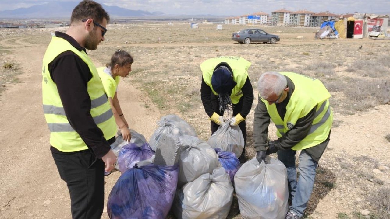 Foto - 5 dakika içerisinde 200 kilo çöp Bugün temizleyip yarın nefes alacaklar