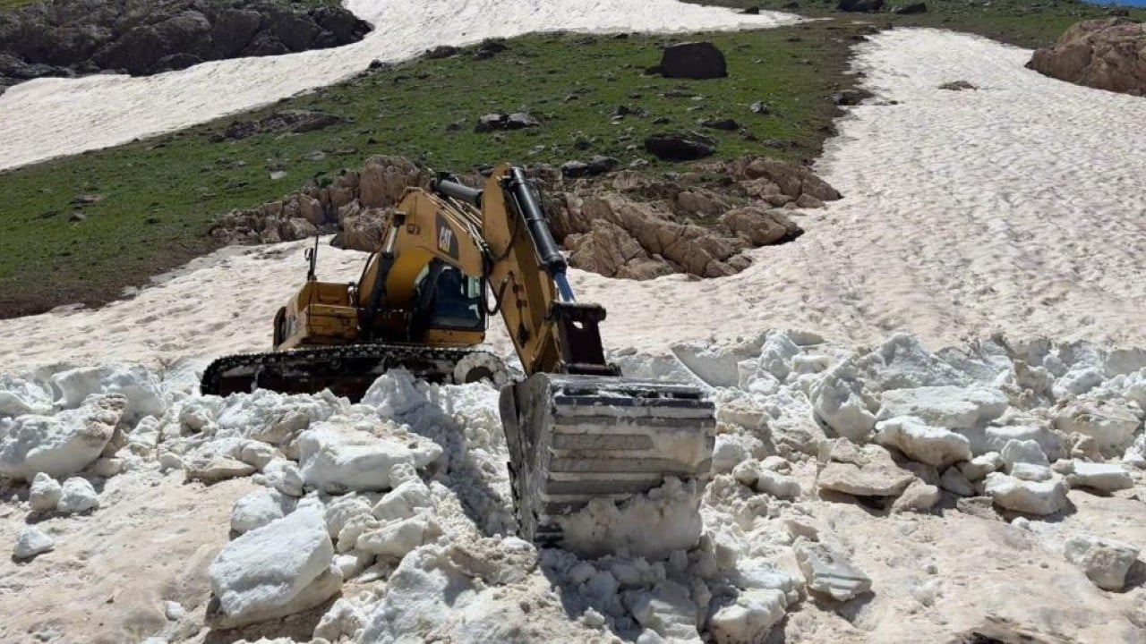 Foto - 5 metrelik dev kar tünellerini gezi parkuru oldu