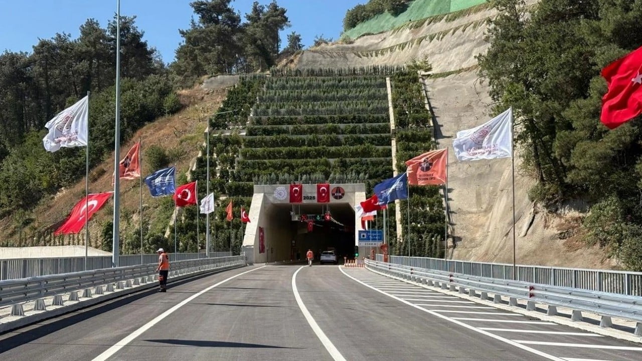 Foto - 5 sektörde projeler hayata geçti! Türkiye'nin ulaşım haritası 2025'te yeniden çizildi