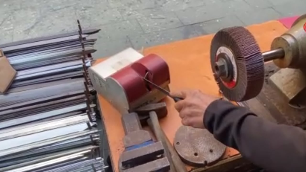 Foto - 50 yıllık bıçak ustası isyan etti: Gençler iş beğenmiyor! 60 bin TL maaşa çalışacak çırak bulamıyorum