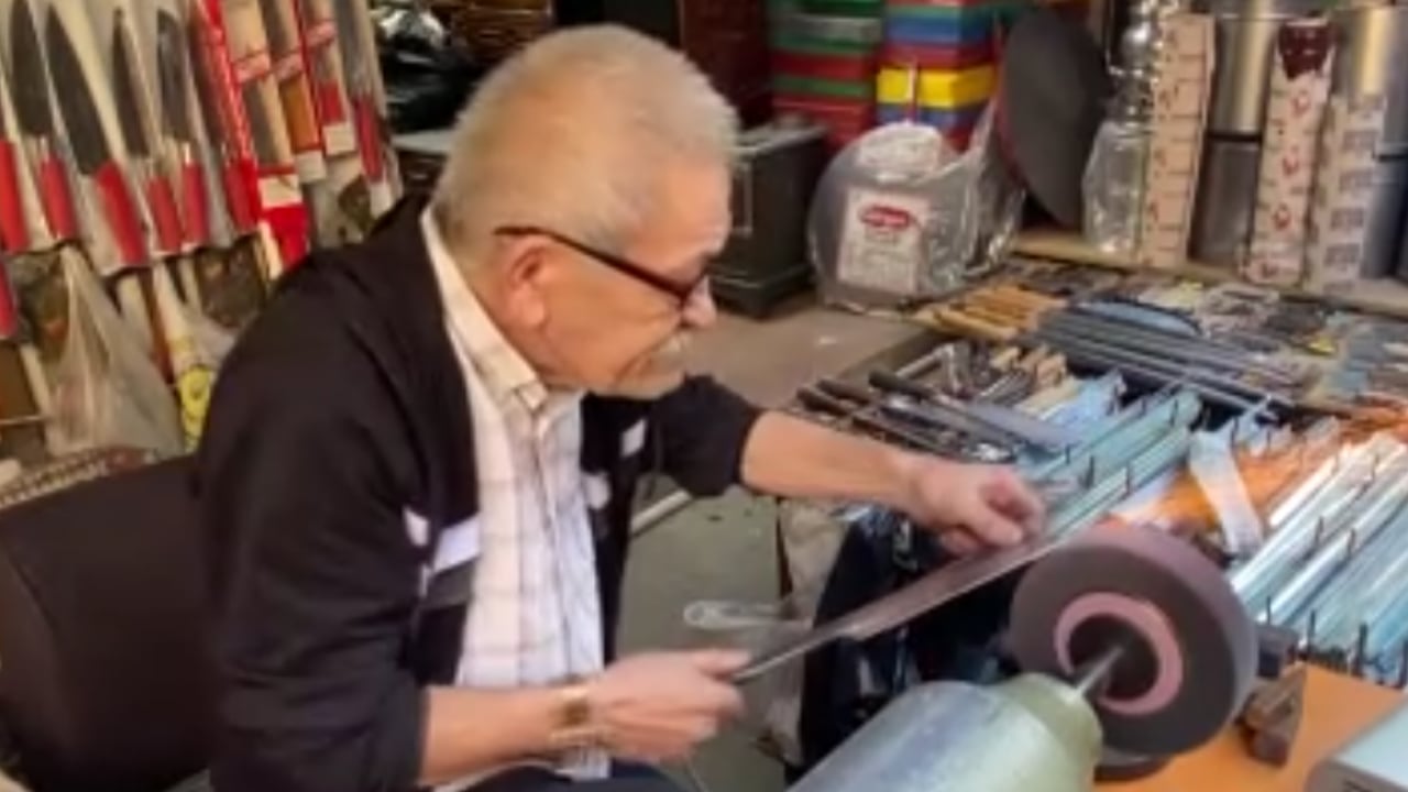 Foto - 50 yıllık bıçak ustası isyan etti: Gençler iş beğenmiyor! 60 bin TL maaşa çalışacak çırak bulamıyorum