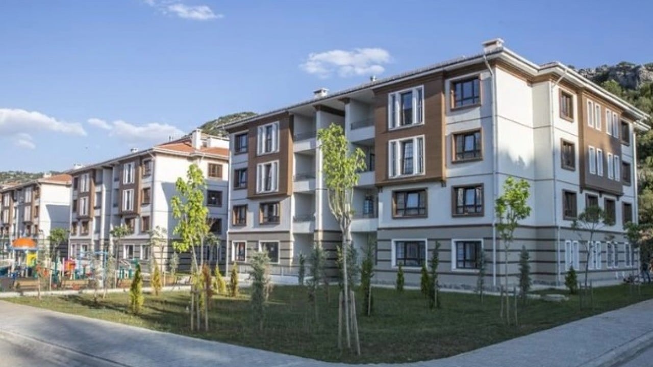 Foto - 500 bin konut projesinde yeni şart! Evlerin yapılacağı ilçeler açıklandı