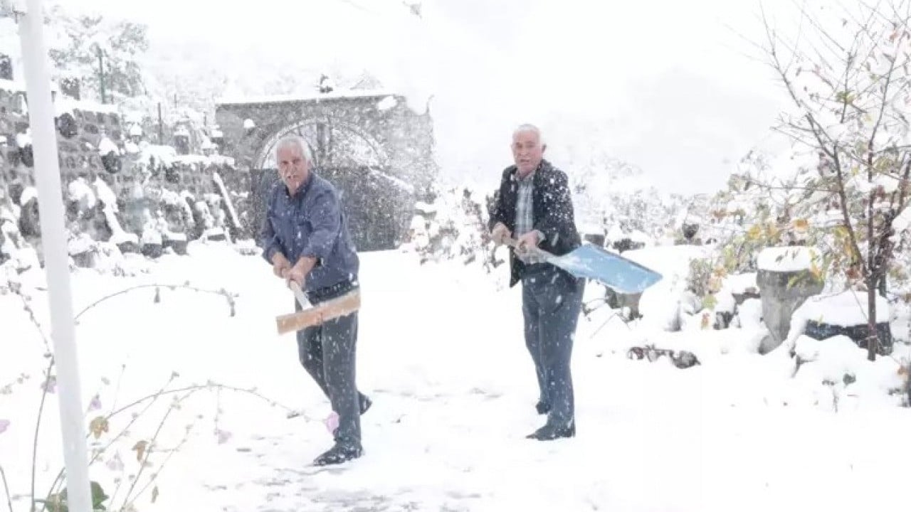 Foto - 500 yıllık gelenek! Kuyularda kar depoluyorlar