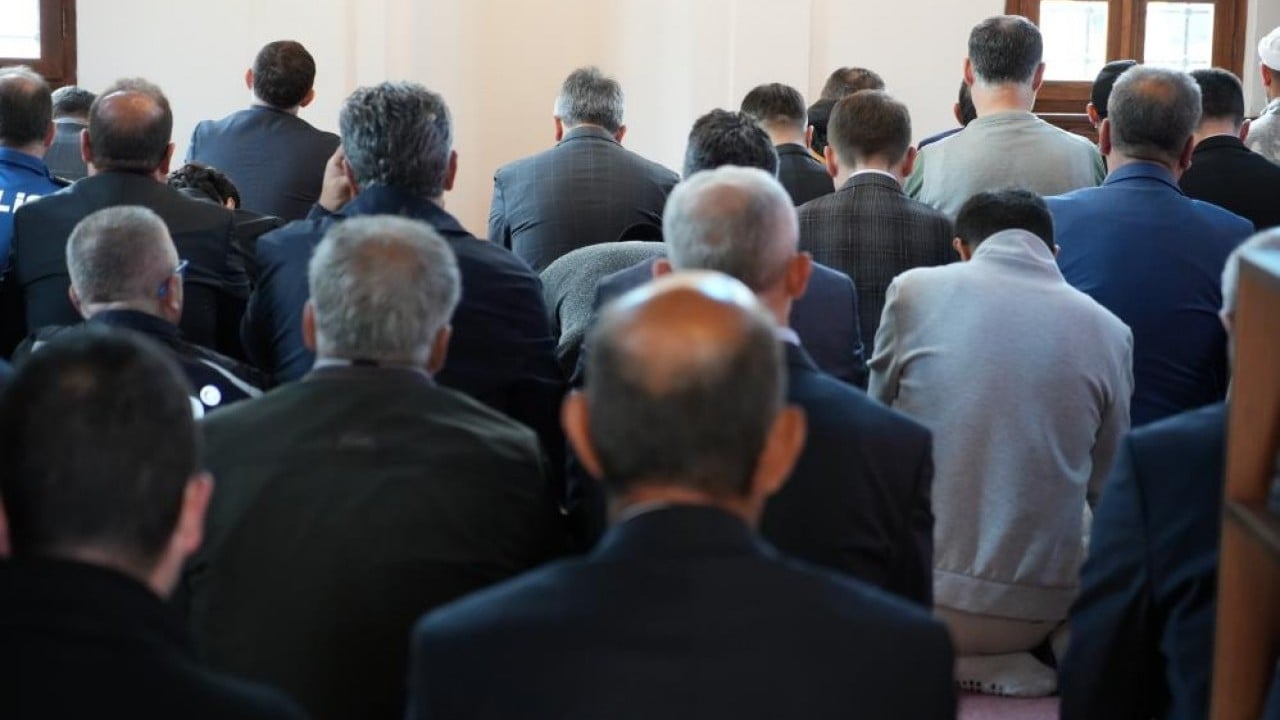 Foto - 500 yıllık tarihi cami Cuma namazı ile cemaatine kavuştu