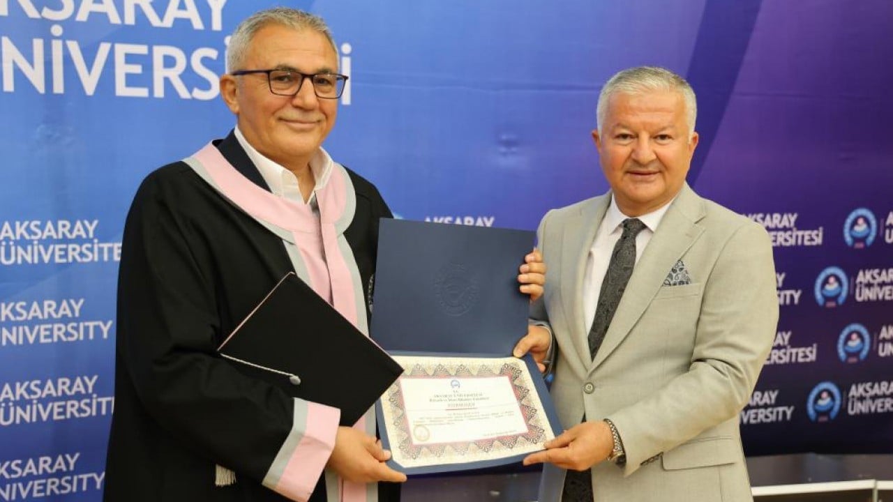 Foto - 55 yaşında üniversiteli 59 yaşında mezun! Eğitim hayalini torunu ile gerçekleştirdi