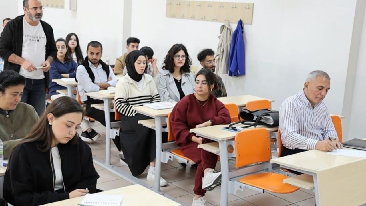 Foto - 55 yaşında üniversiteli 59 yaşında mezun! Eğitim hayalini torunu ile gerçekleştirdi