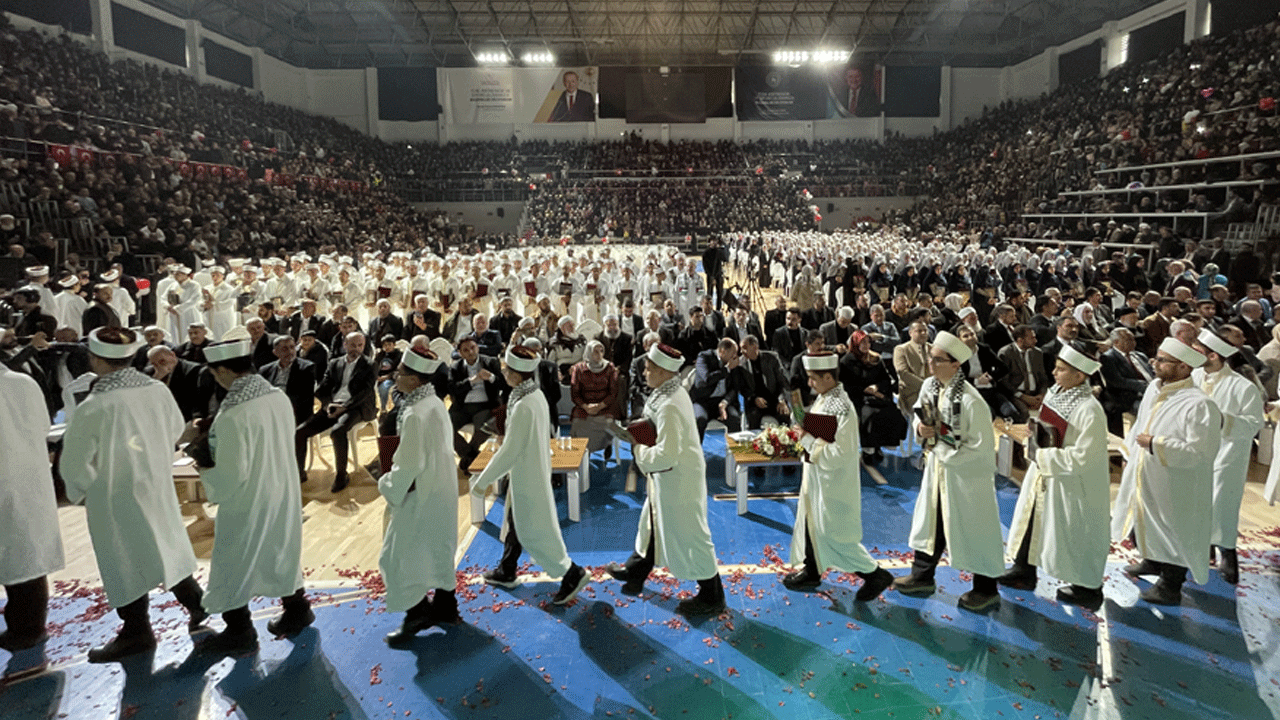 571 Kur’an muhafızı için 3 ayların ilk gününde icazet töreni düzenlendi