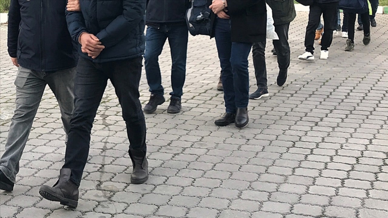 Foto - 6 ilde ‘izinsiz sermaye piyasası faaliyeti’ operasyonu: 26 şüpheli yakalandı